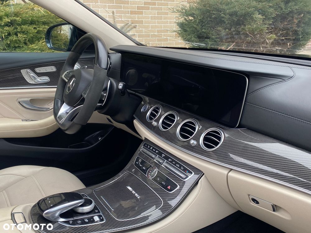 Mercedes-Benz Klasa E - 24