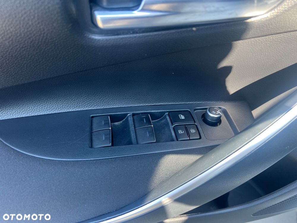 Toyota Corolla 1.8 Hybrid GPF Comfort - 13