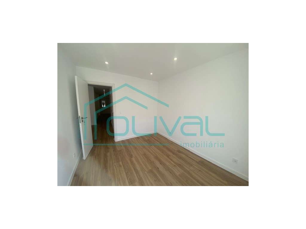Apartamento T3 à venda na Rua de São Tomé e Príncipe - Grande imagem: 5/15