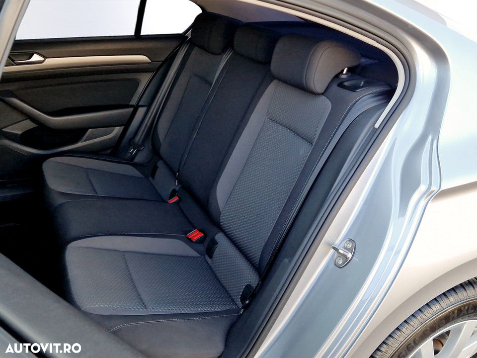 Volkswagen Passat 1.5 TSI ACT Trendline - 15
