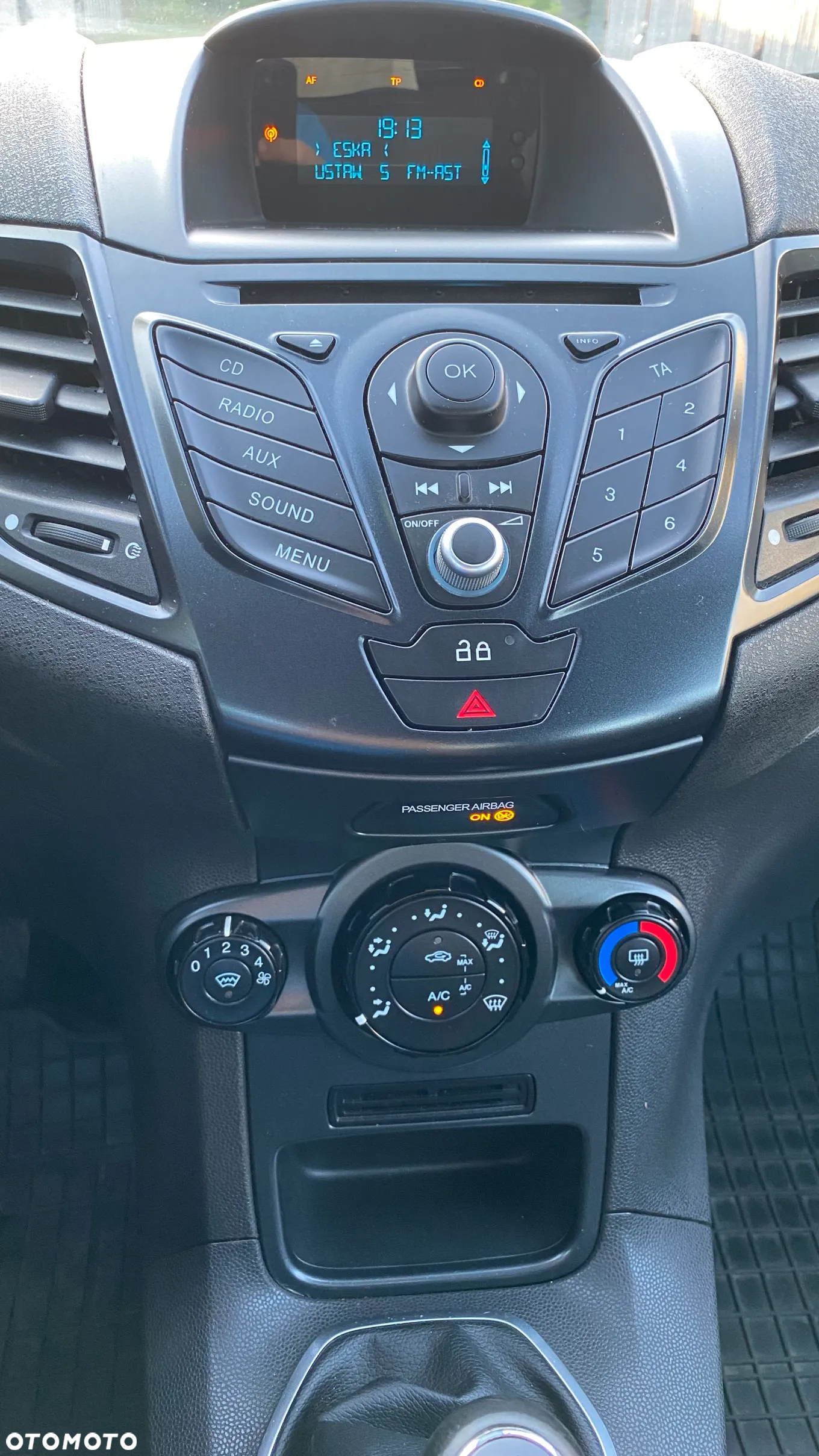Ford Fiesta - 10