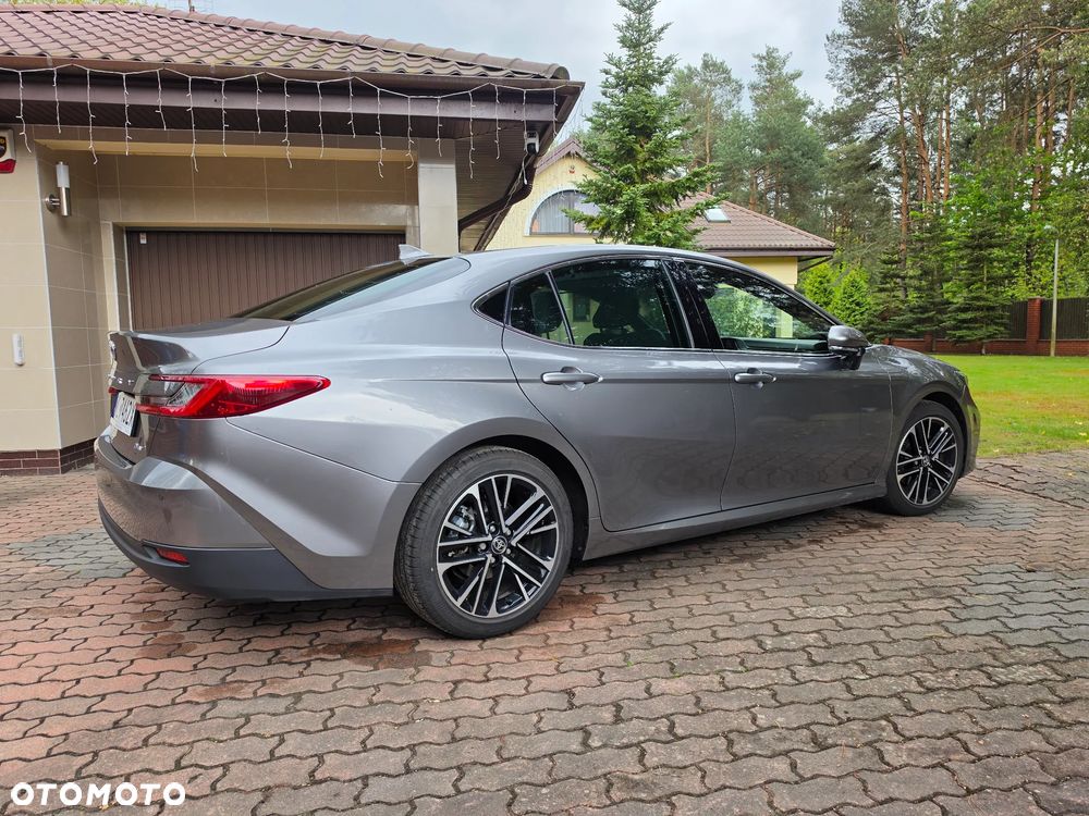 Toyota Camry 2.5 Hybrid Dynamic Force Executive e-CVT - 11