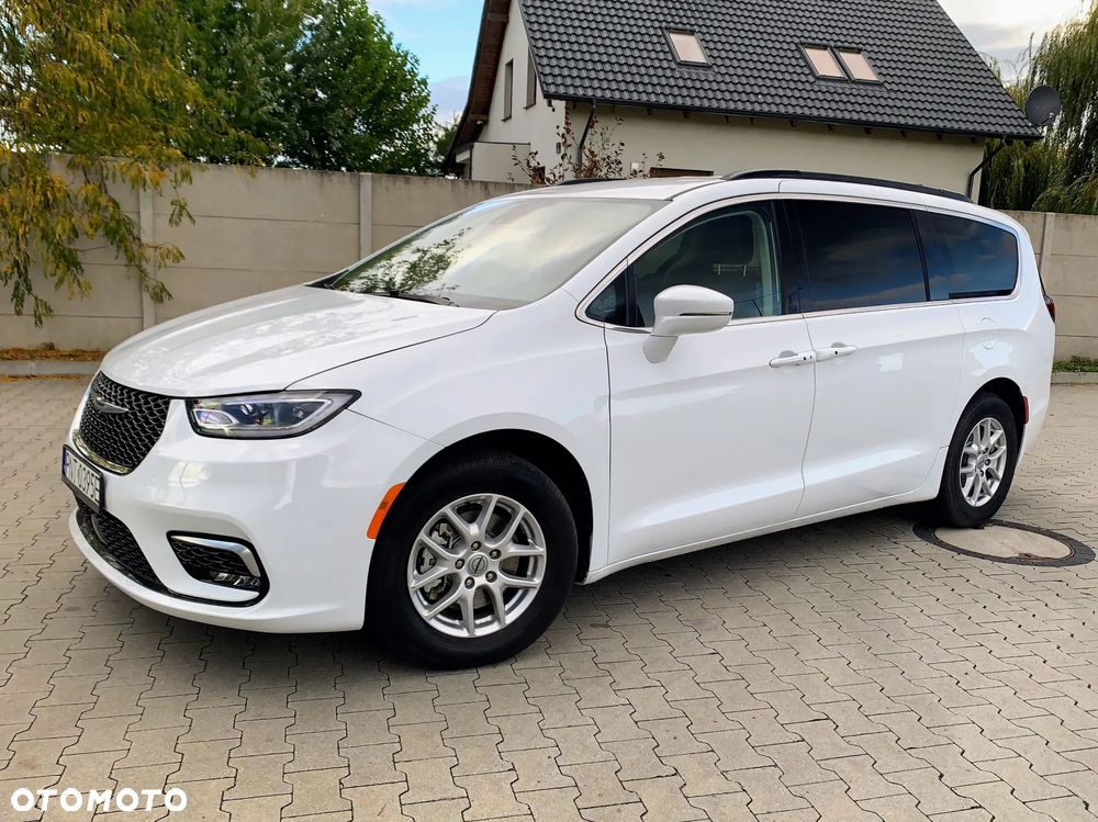 Chrysler Pacifica - 2