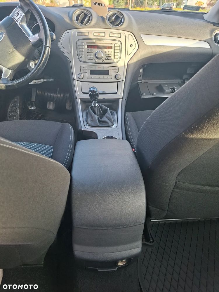 Ford Mondeo 1.8 TDCi Ambiente - 16