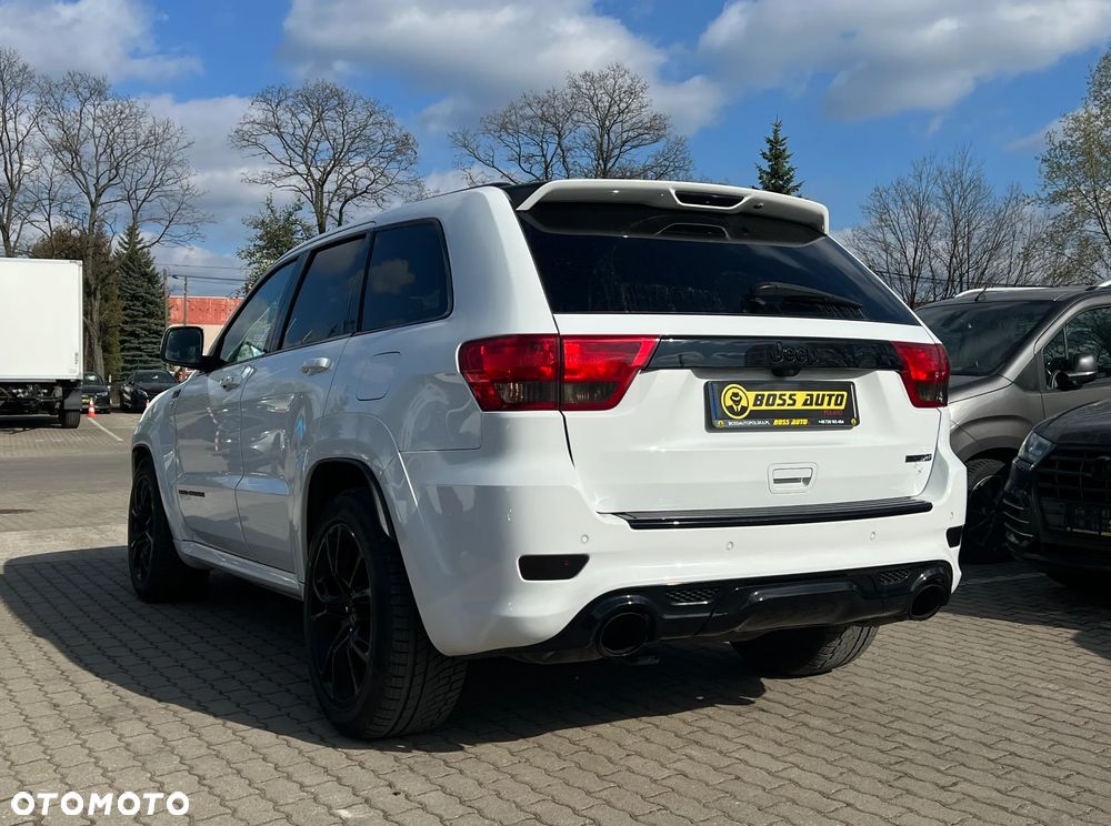 Jeep Grand Cherokee SRT - 7