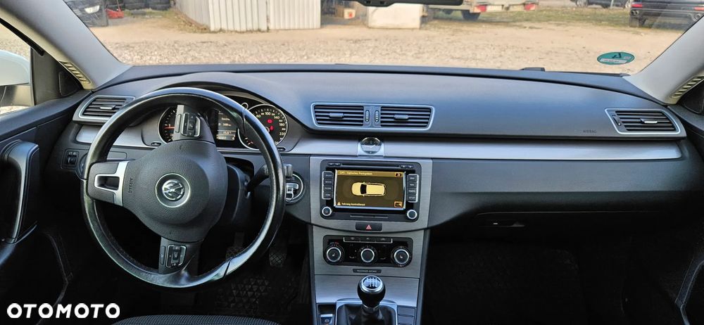 Volkswagen Passat 2.0 TDI Highline - 35