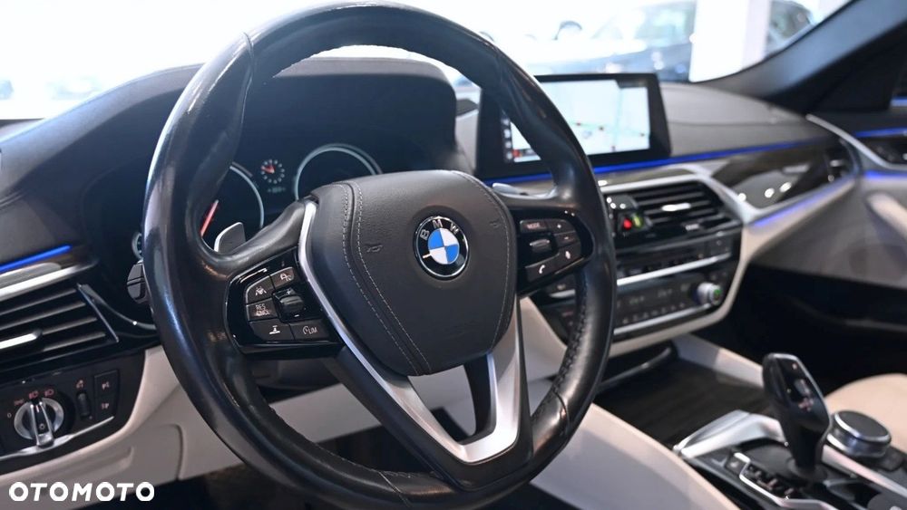 BMW Seria 5 520d Luxury Line - 7