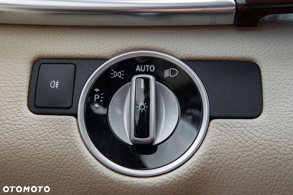 Mercedes-Benz GLE 350 d 4-Matic - 27