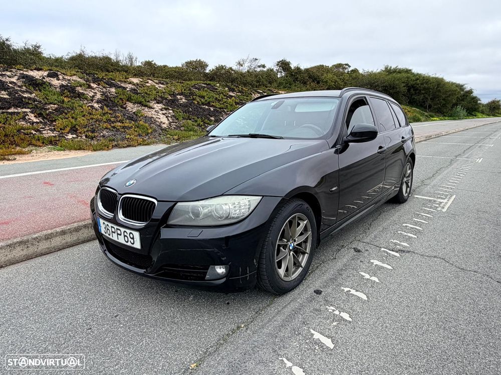 BMW 318 d Sport Line - 3