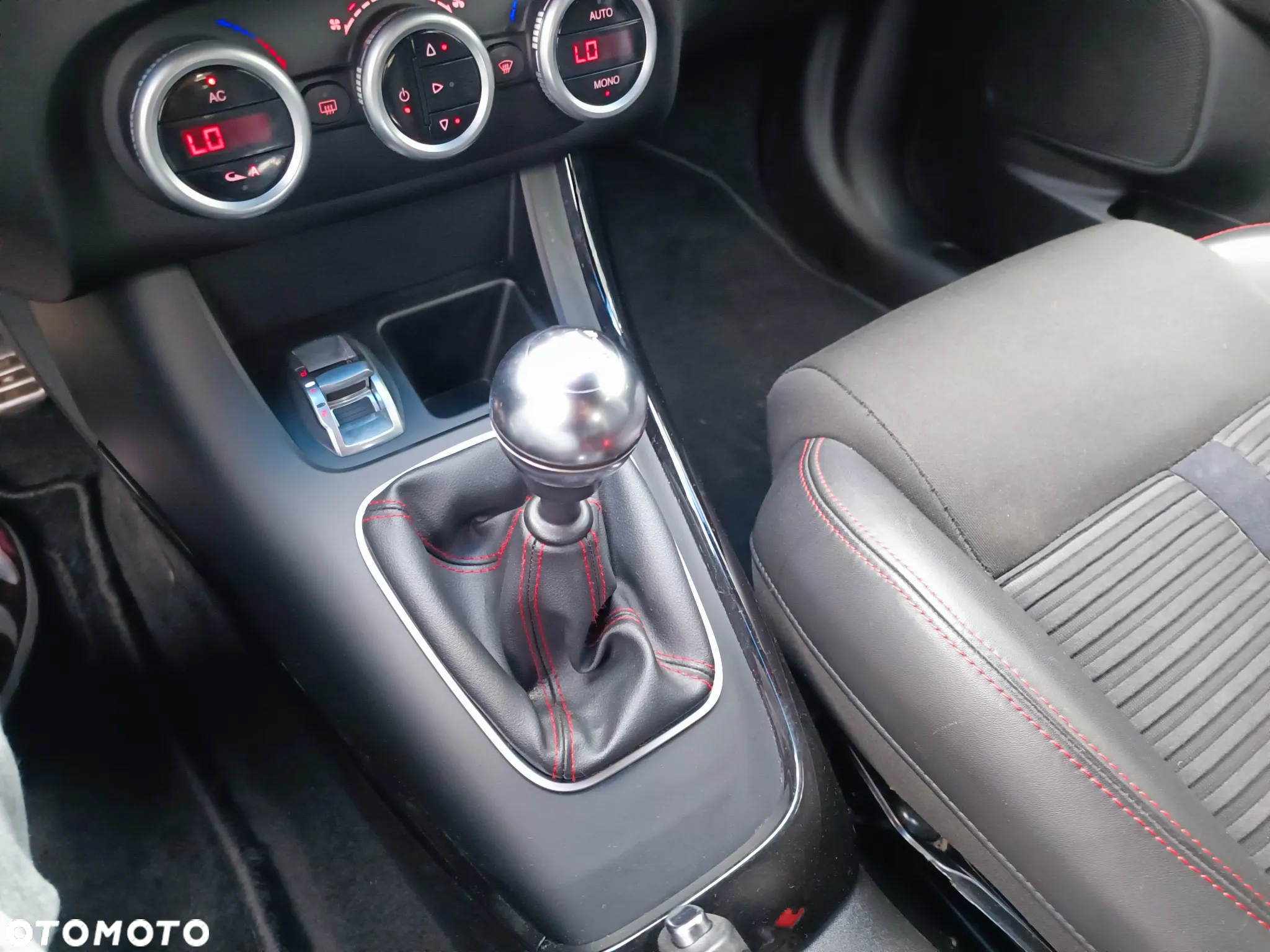 Alfa Romeo Giulietta 2.0 JTDM 16V Turismo - 26
