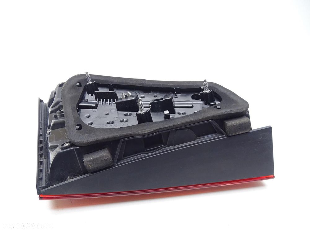 LAMPA PRAWA PRAWY TYŁ TYLNA W KLAPE LED 8V4945094C AUDI A3 8V LIFT 5D SB - 7
