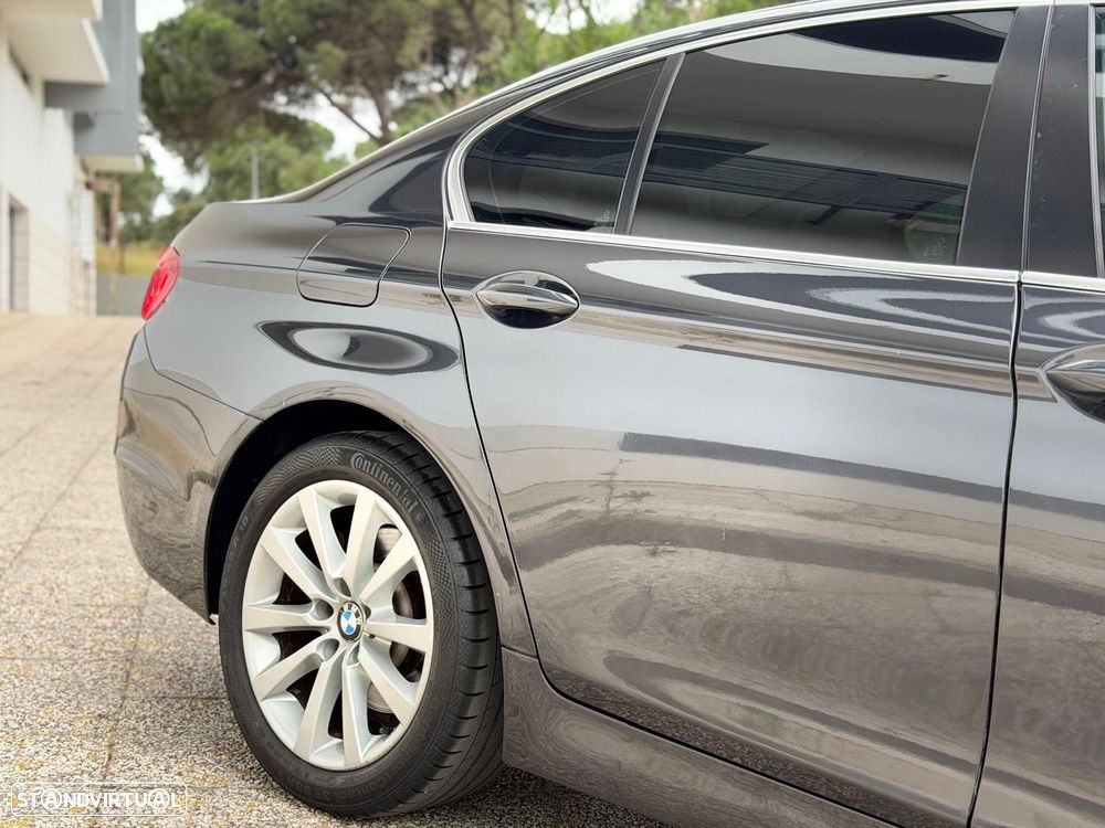 BMW 520 d Exclusive Auto 123g - 8