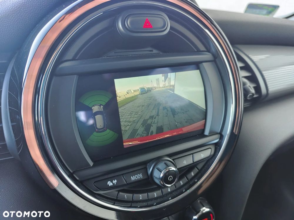 MINI Cooper Standard - 10