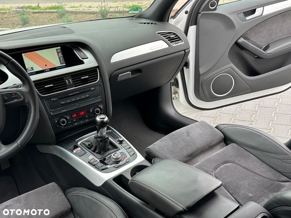 Audi A4 Avant 2.0 TFSI quattro S line Sportpaket (plus) - 19