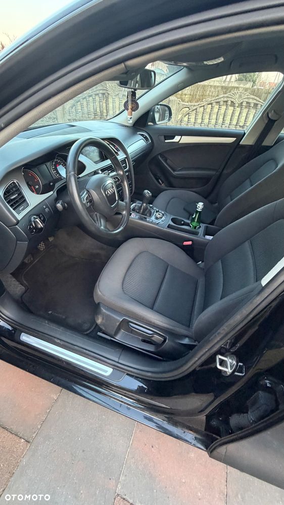 Audi A4 Avant 2.0 TDI DPF Ambiente - 10