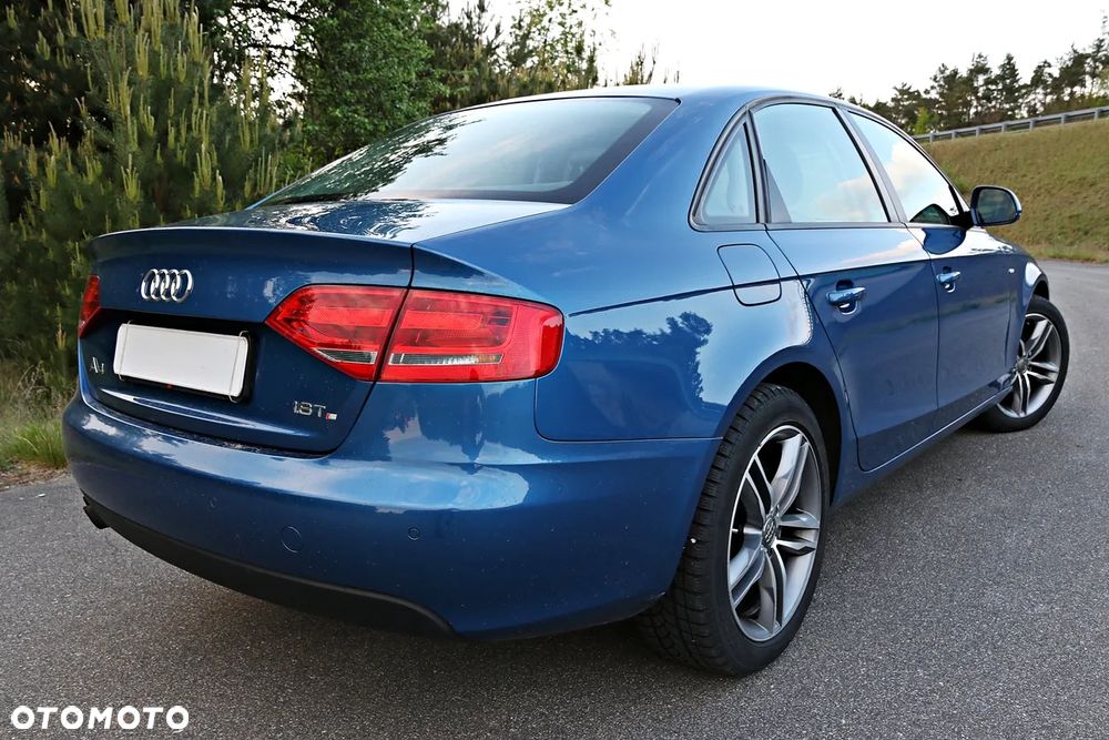 Audi A4 Limousine - 22