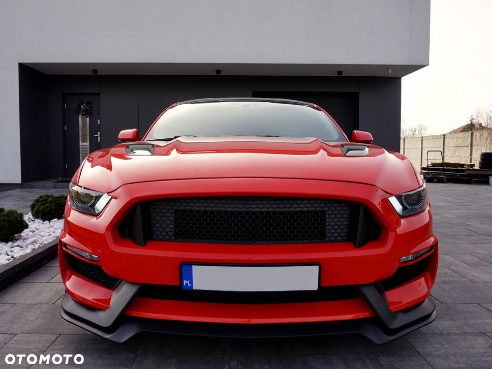 Ford Mustang - 1