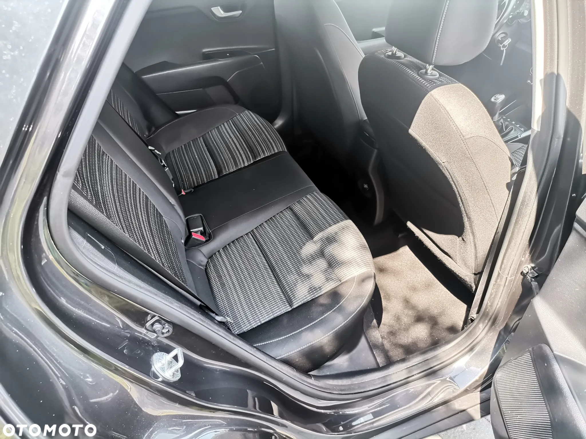 Kia Stonic - 13