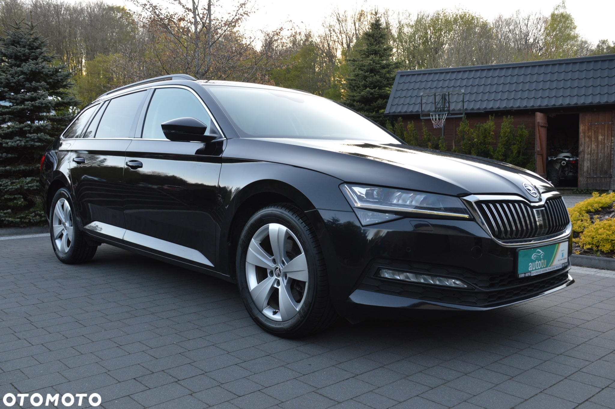 Skoda Superb 2.0 TDI SCR Sportline DSG - 11