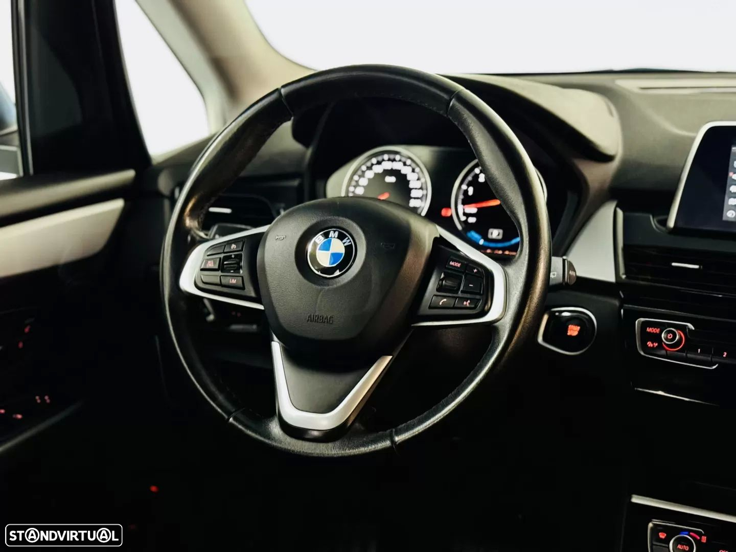 BMW 225xe Active Tourer Advantage - 27