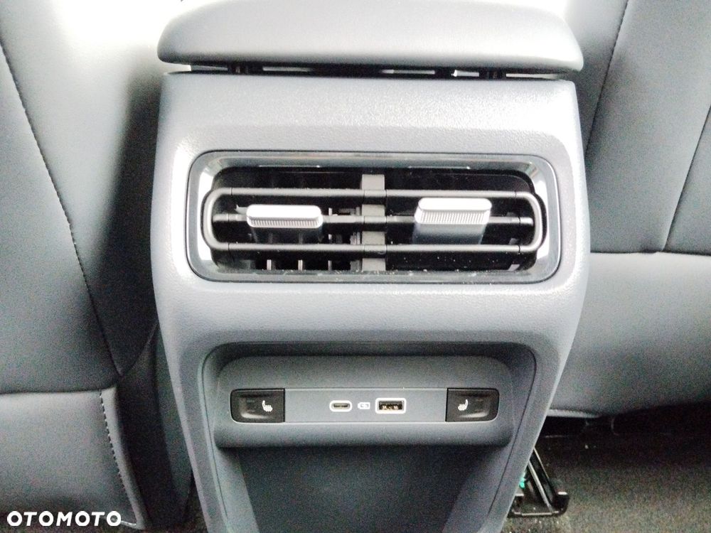 Geely Starray EM-i 1.5 PHEV Max DHT - 30