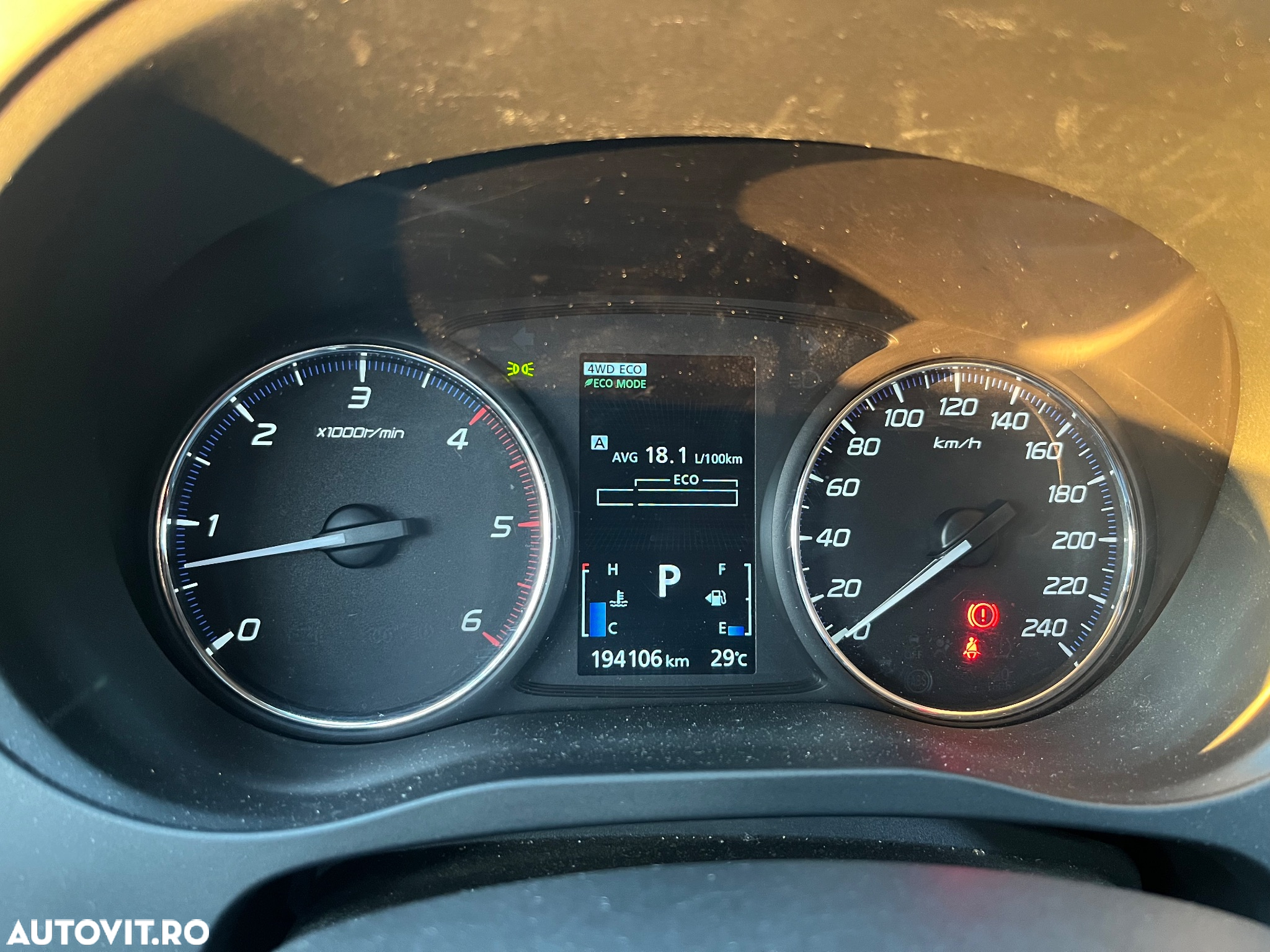 Mitsubishi Outlander - 10