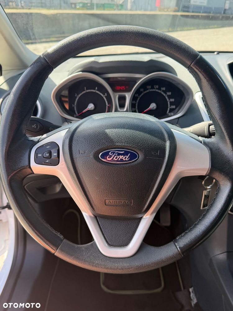 Ford Fiesta - 9