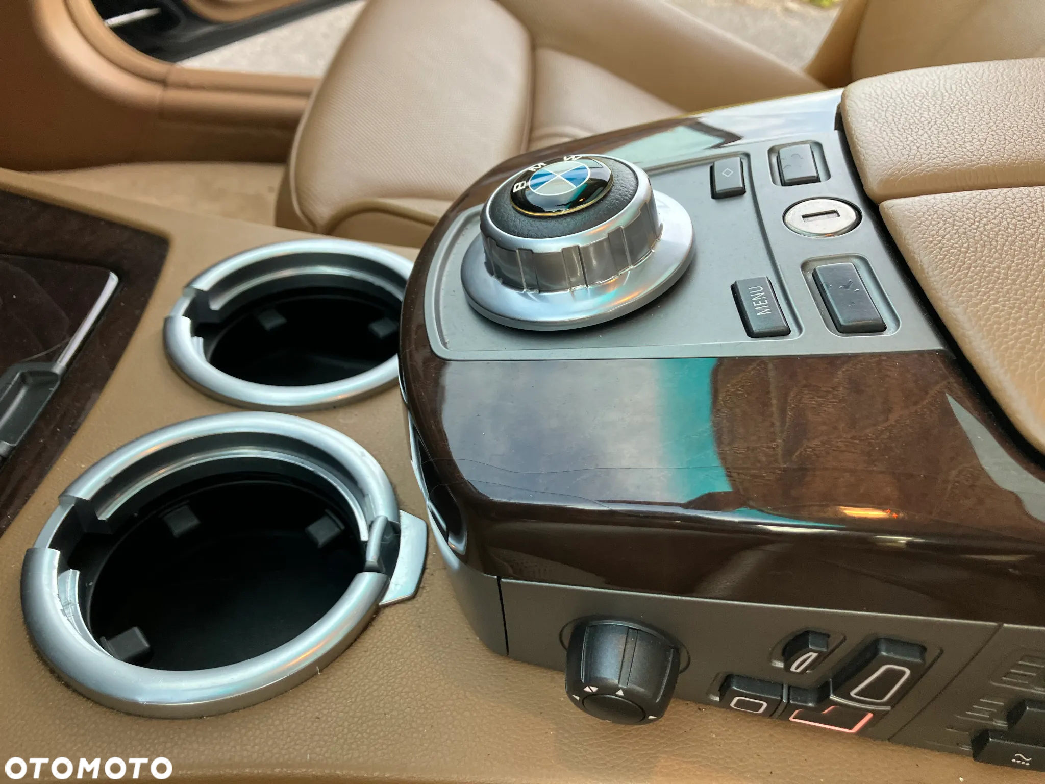 BMW Seria 7 750i - 11