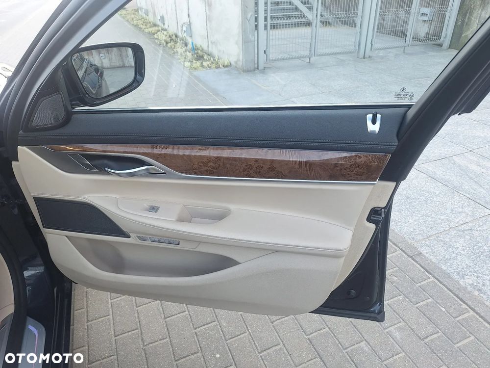 BMW Seria 7 - 7