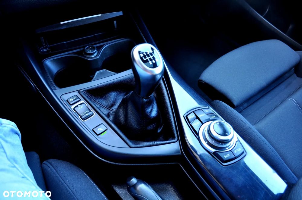 BMW Seria 1 116d DPF Edition Sport - 37