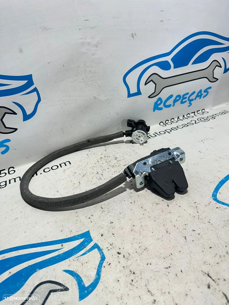 .Fecho Mala Eletrico Mercedes-Benz Classe C W204 A2047500185 2007 - 2014 - 3