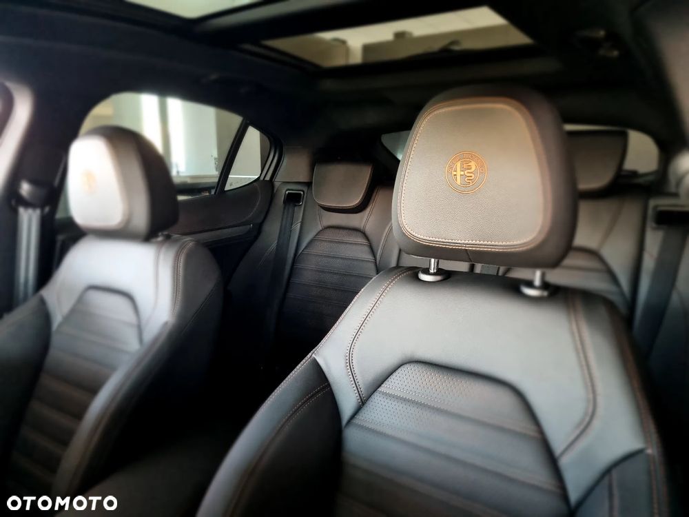 Alfa Romeo Stelvio 2.0 Turbo Intensa Q4 - 11
