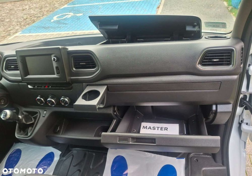 Renault Master - 22