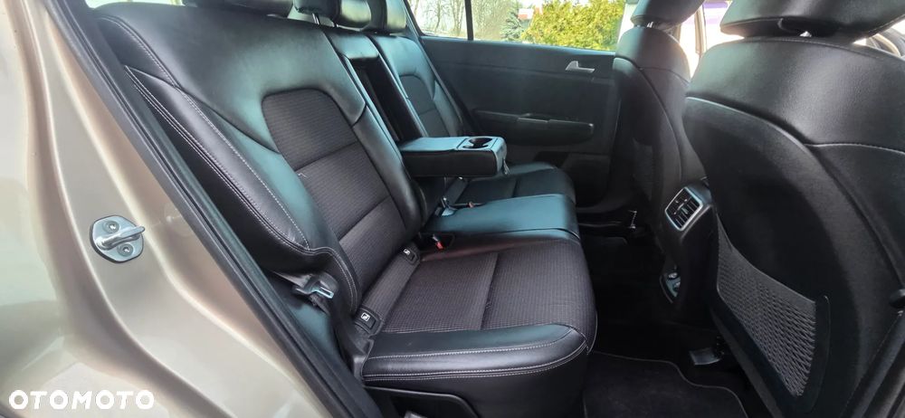 Kia Sportage 1.6 GDI 2WD ISG Spirit - 35