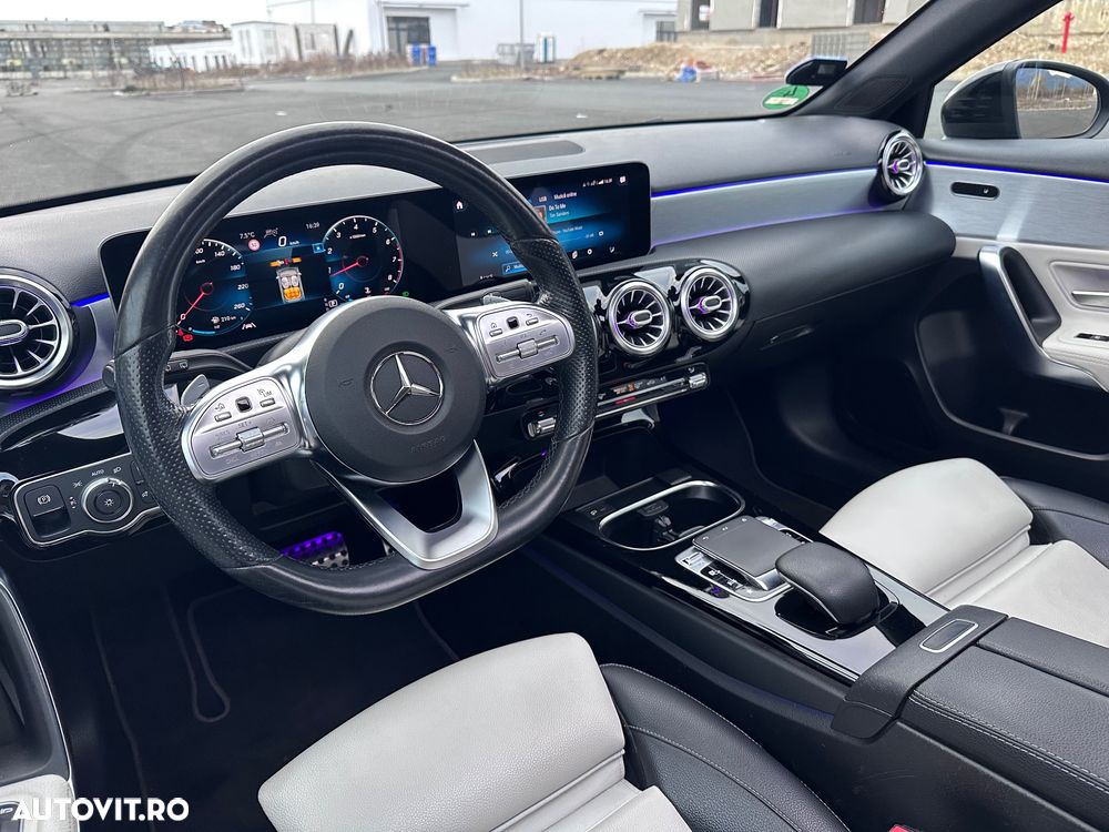 Mercedes-Benz A 200 7G-DCT AMG Line Advanced Plus - 22