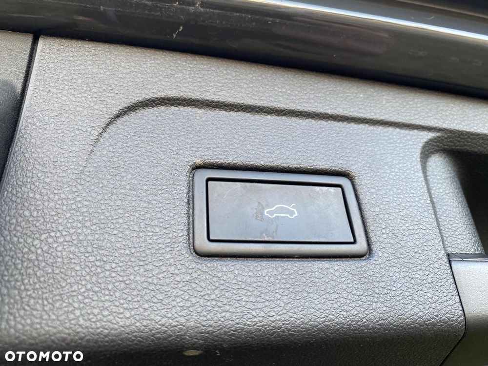 Volkswagen Touran 2.0 TDI SCR DSG Move - 17