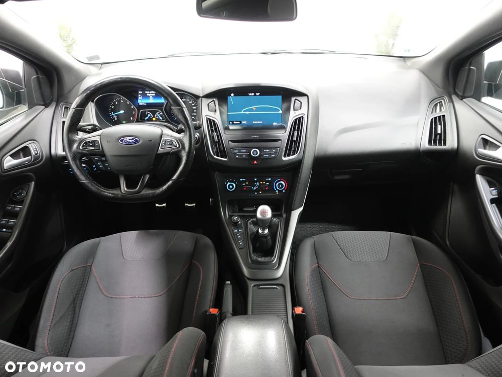 Ford Focus - 28