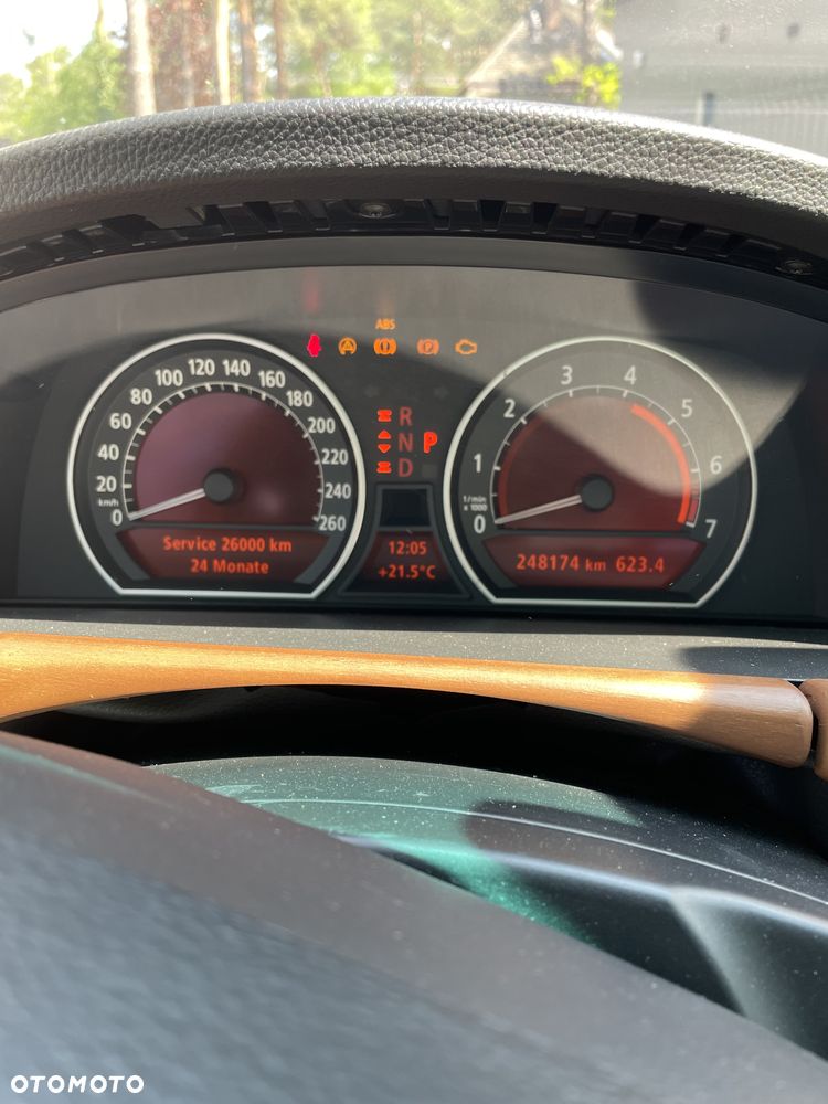 BMW Seria 7 745i - 18