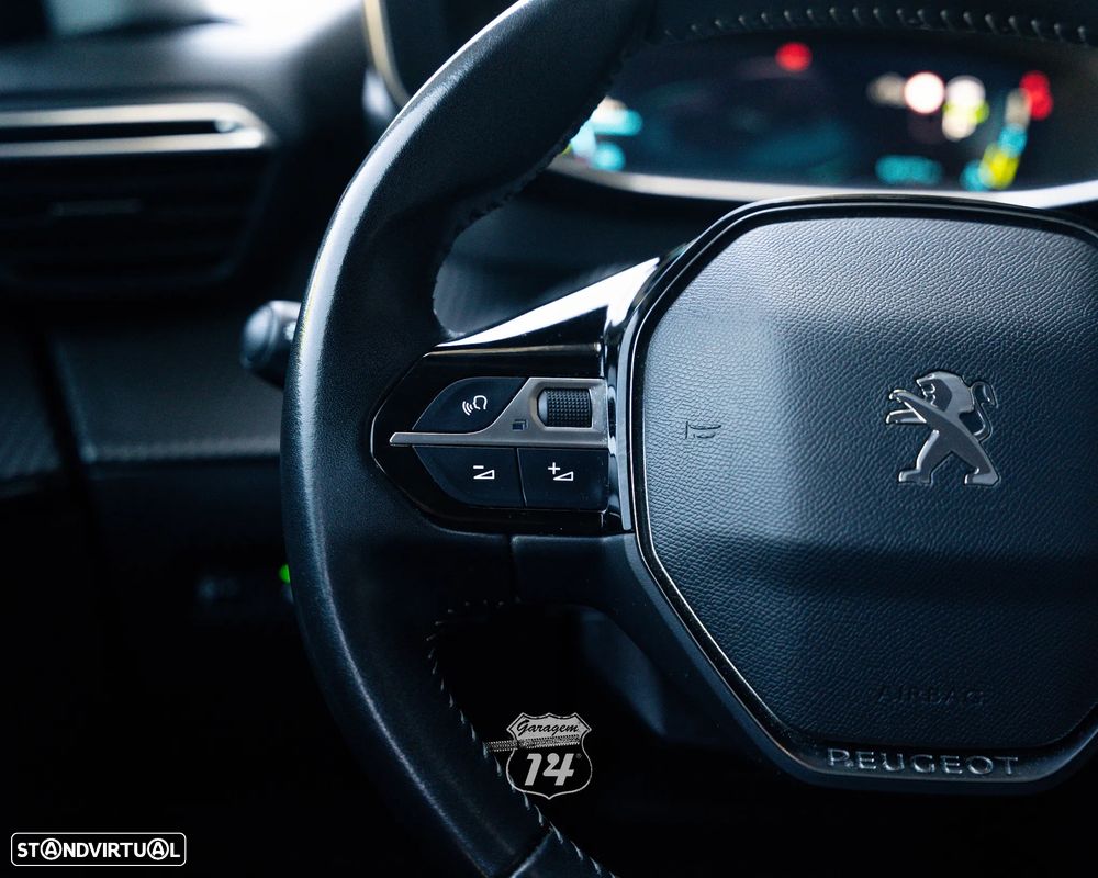 Peugeot e-2008 Allure Pack - 38