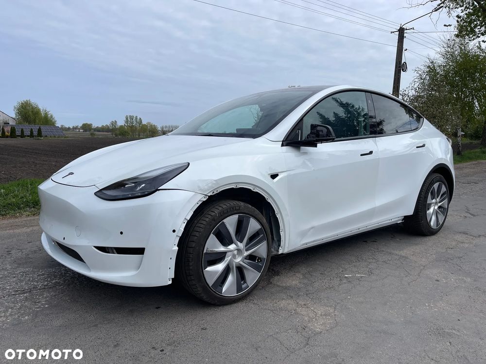 Tesla Model Y Long Range Dual Motor AWD - 5
