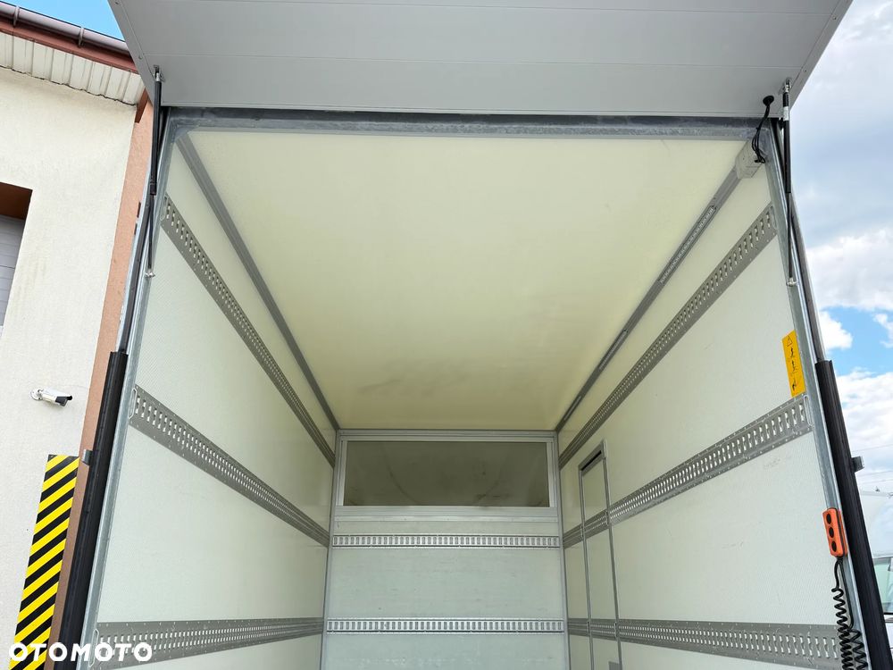 Iveco Daily 10 EP Izoterma Winda - 9