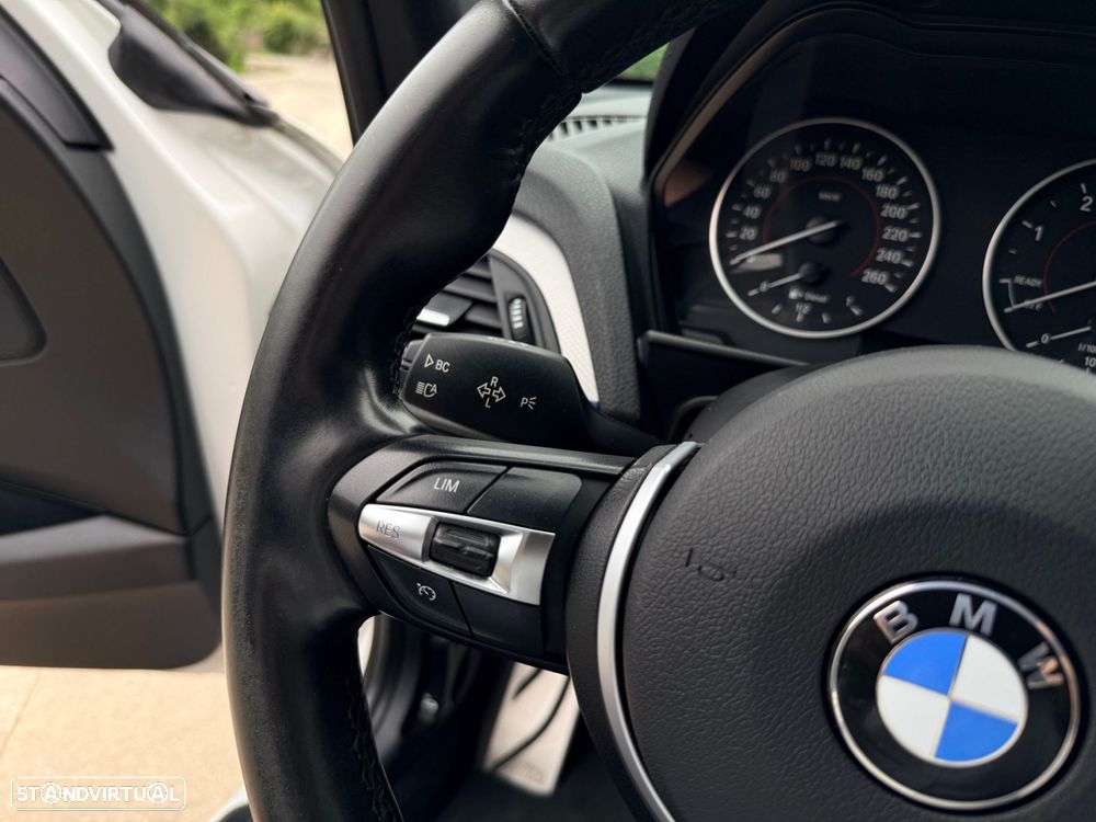 BMW 116 d Pack M - 23