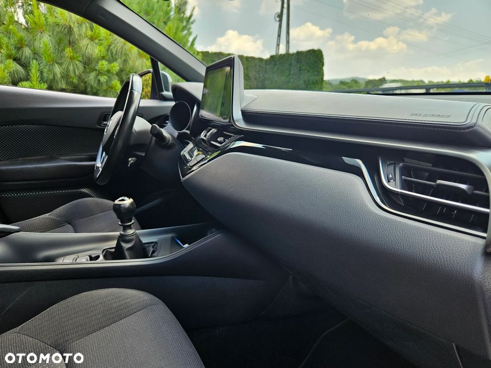 Toyota C-HR 1.2 T Active - 29