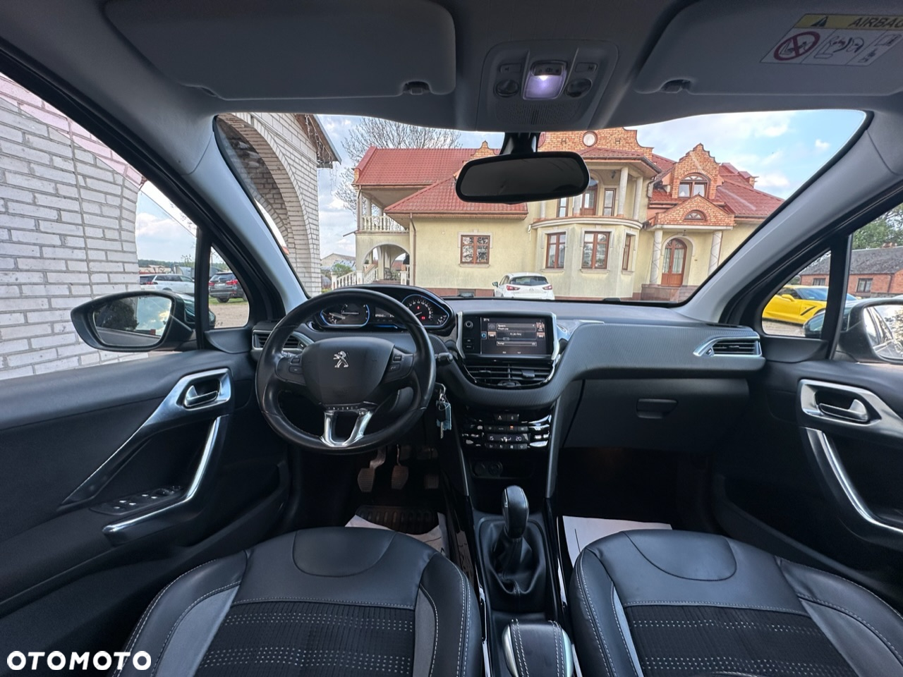 Peugeot 2008 - 13