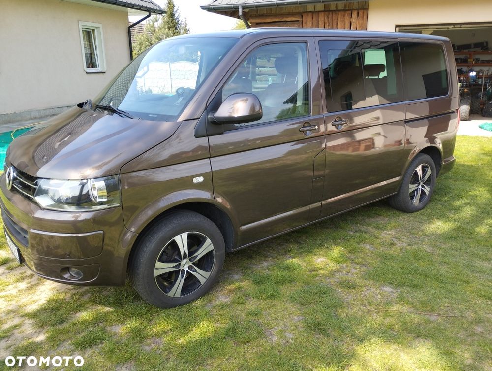 Volkswagen Multivan 2009 photo 3