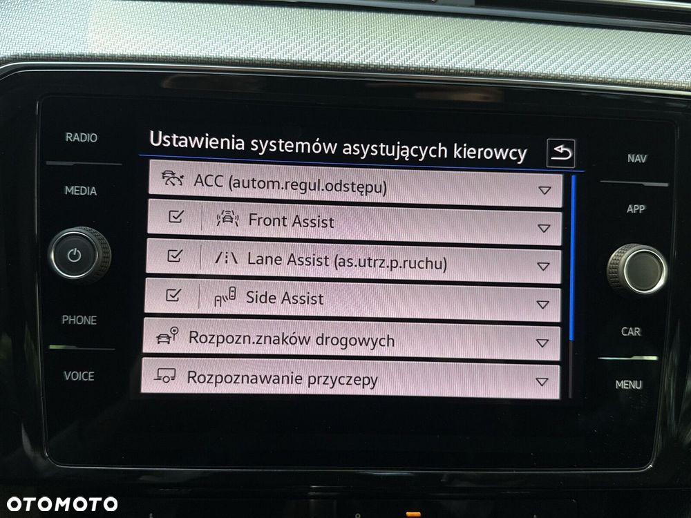 Volkswagen Passat Variant 2.0 TSI Elegance DSG - 29
