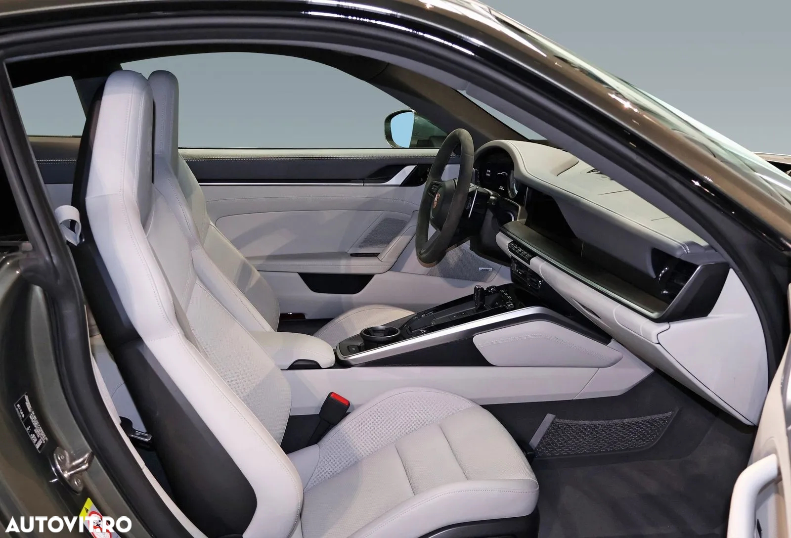 Porsche 911 Carrera 4S - 19