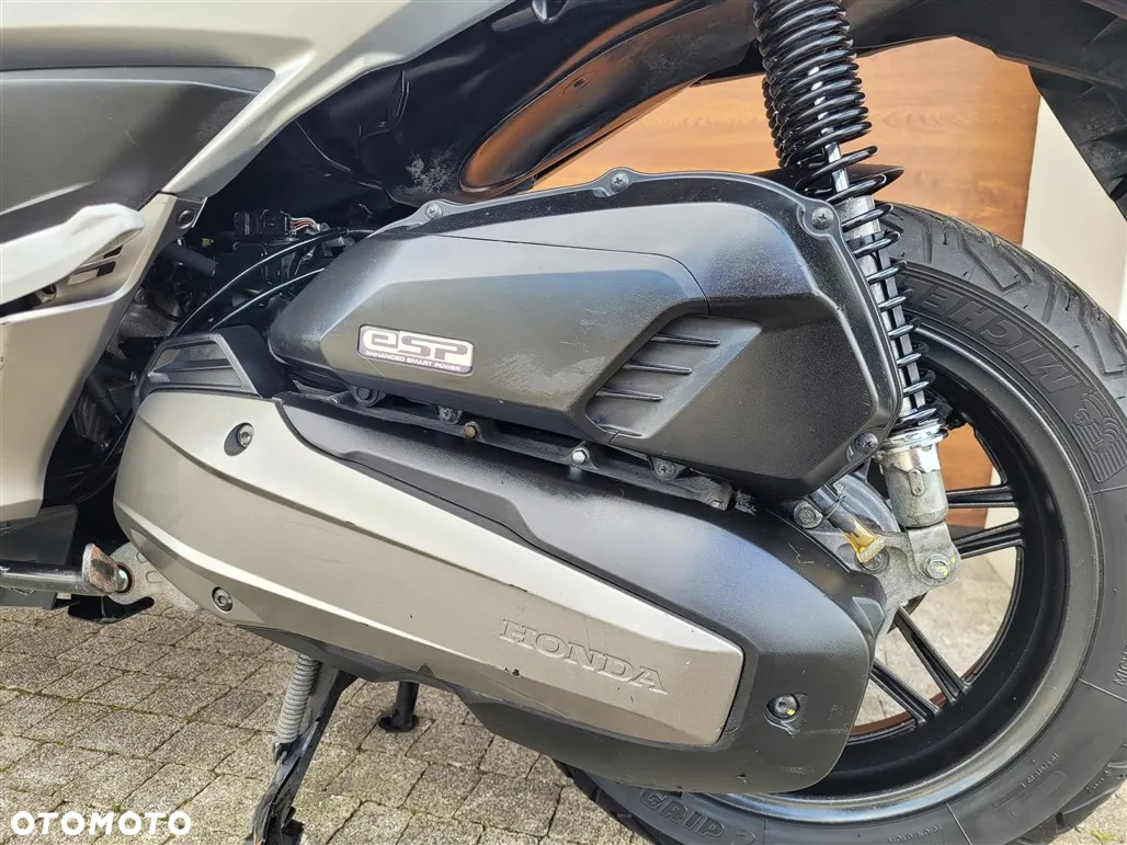 Honda NSS - 19