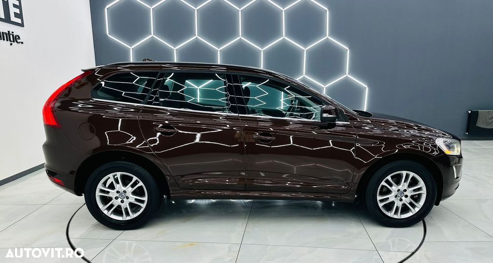 Volvo XC 60 D3 Momentum - 33