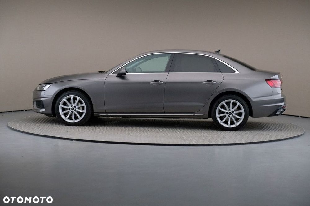 Audi A4 Limousine - 4